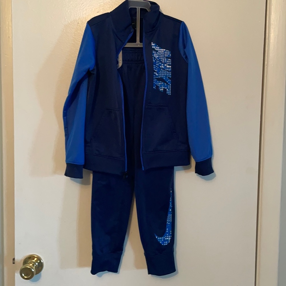 Boys nike matching set